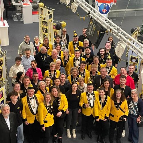 Mitglieder bei der Ausstellung